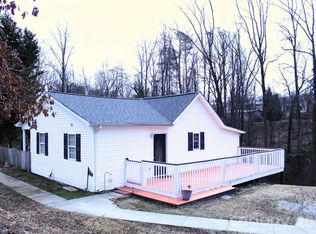 625 Milton Ave SW, Valdese, NC 28690