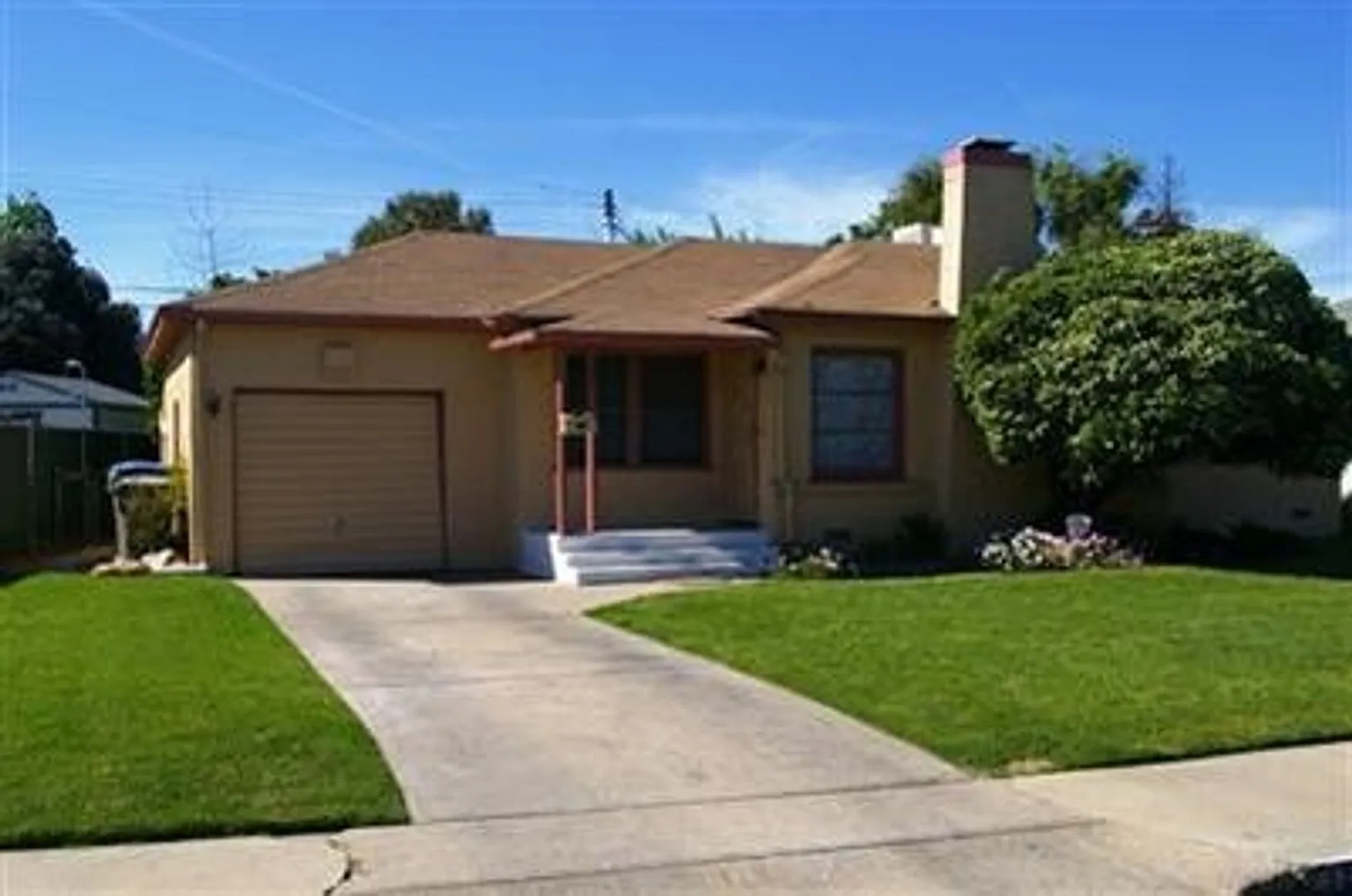 1801 Norris Dr E photo 1