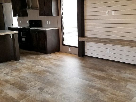 3rd image of 3300 Killingsworth Ln #855