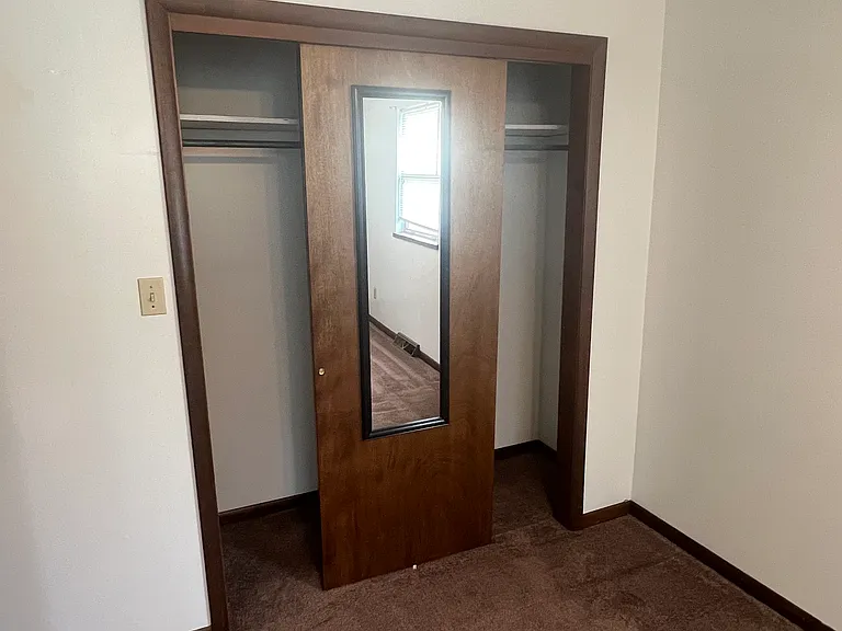 526 Grant Ave — Photo 15
