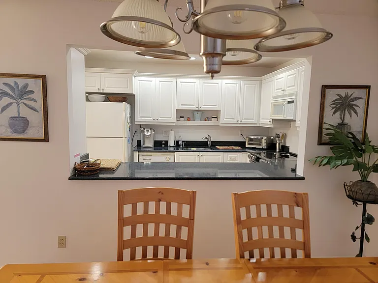 11115 Oakdale Rd — Photo 13