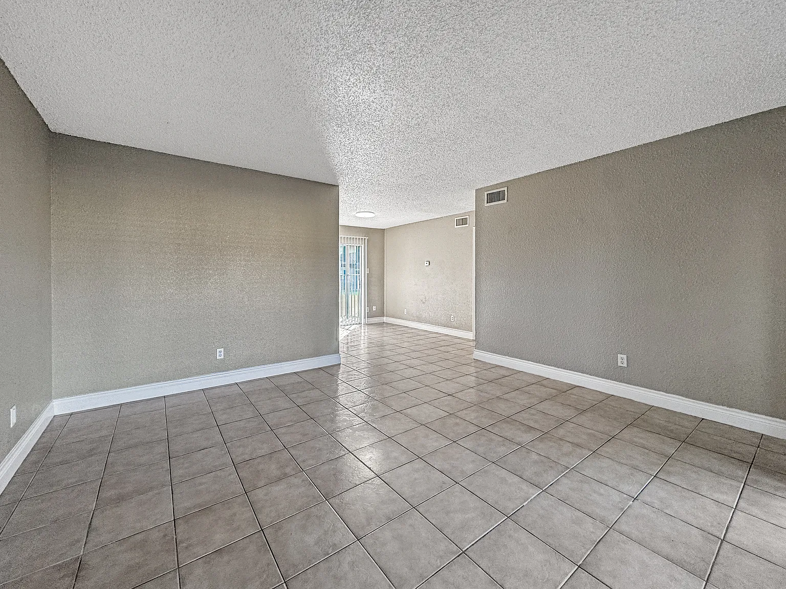 Borders Apartments — Photo 3