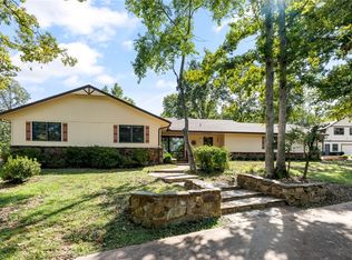 11565 Oak Hills Dr, Bentonville, AR 72712