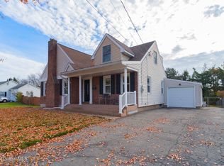 21 Rapple Dr, Albany, NY 12205