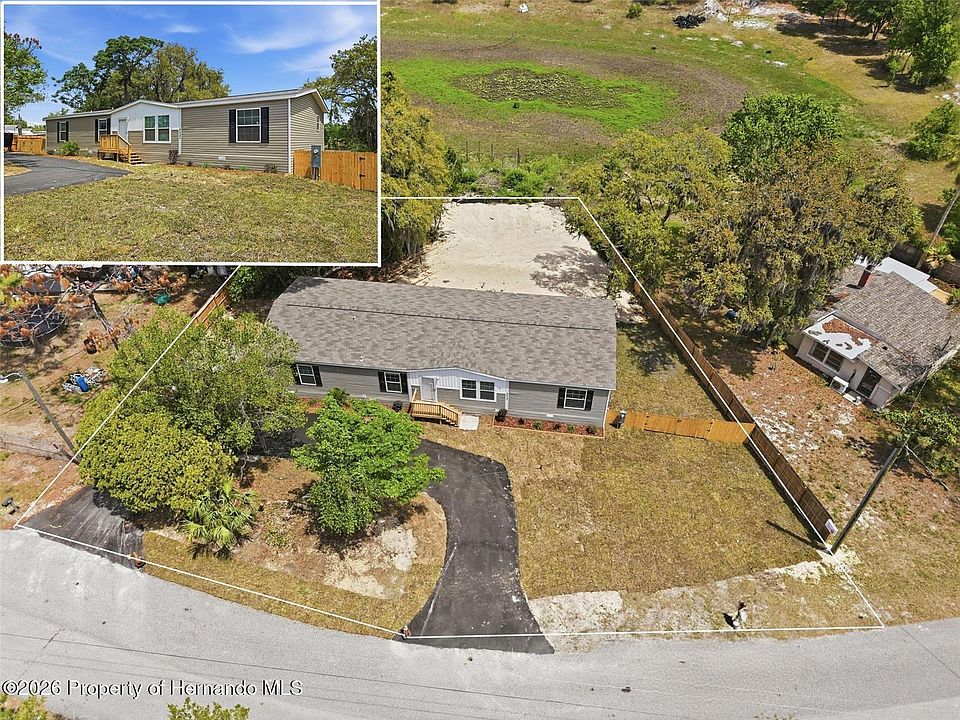 1st image of 9533 Round Lake Rd