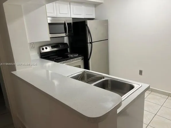 15539 Miami Lakeway N APT 201-22, Miami Lakes, FL 33014