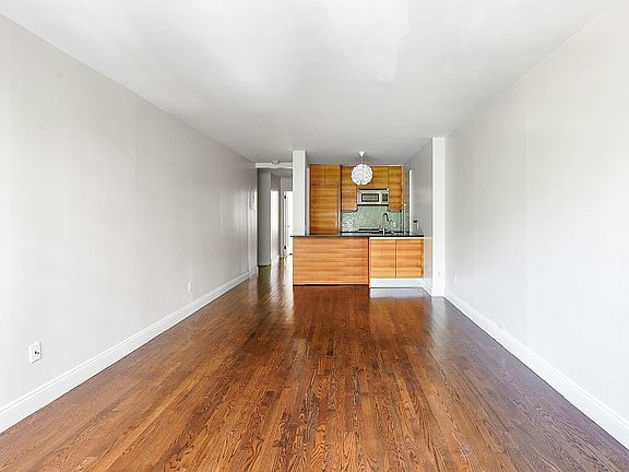 4th image of 300 Albany St APT 3D