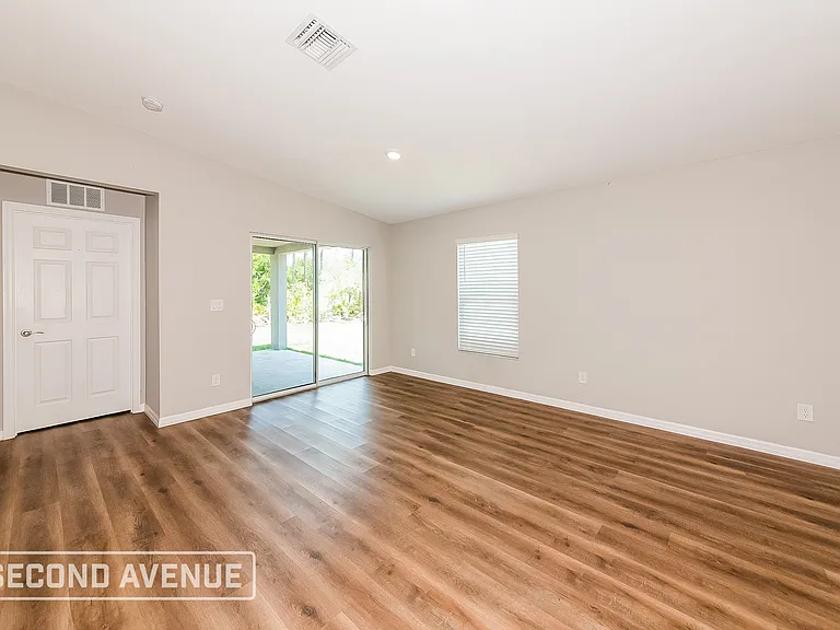 8206 Latour Ave — Photo 9