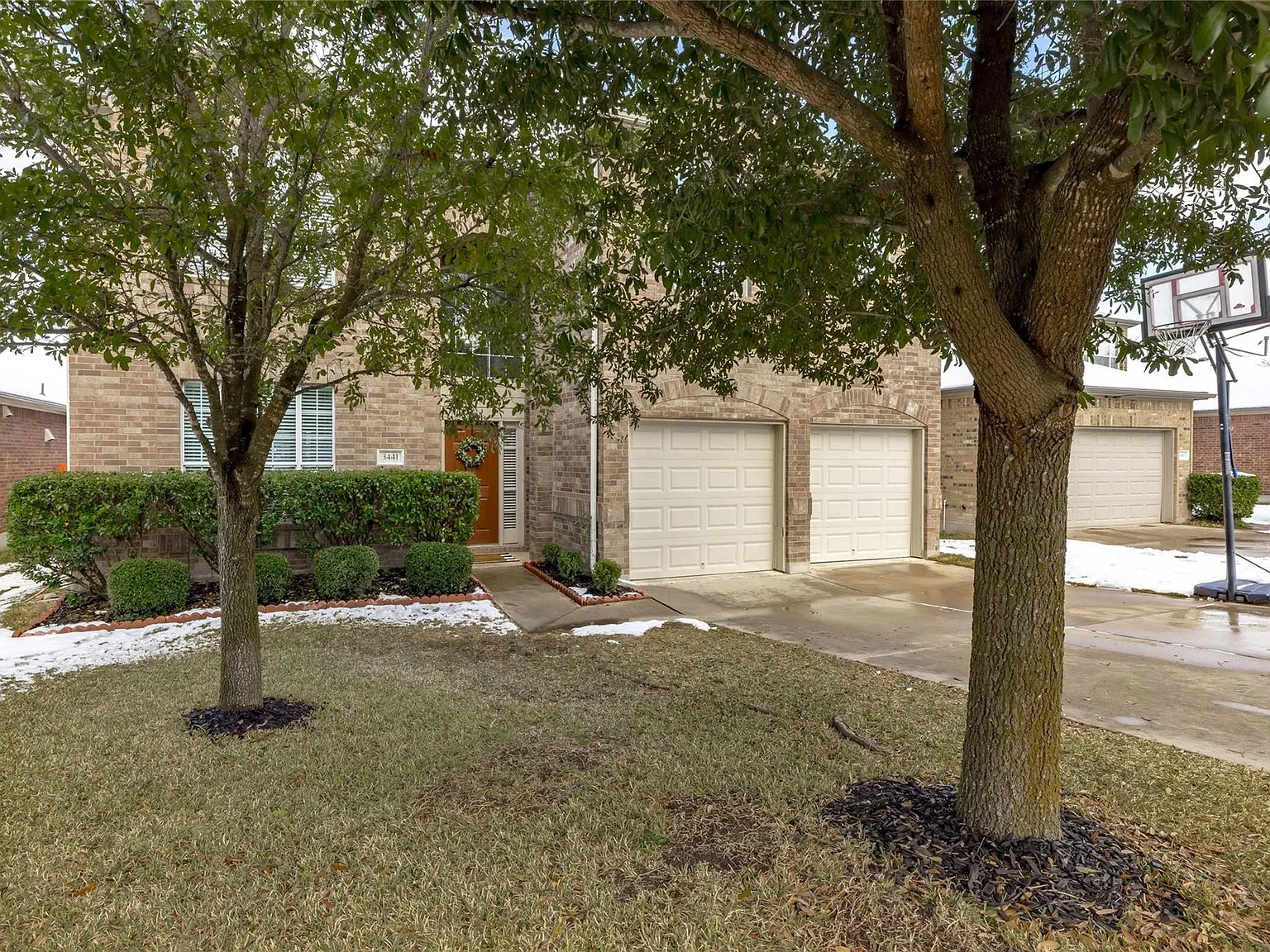4 bed, 3.0 bath, 2604 sqft, $2,500 — Photo 2