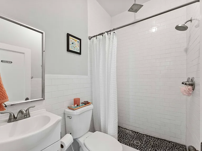 2647 Forbes St — Photo 21