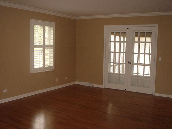 2nd image of 2N924 Grand Monde Dr