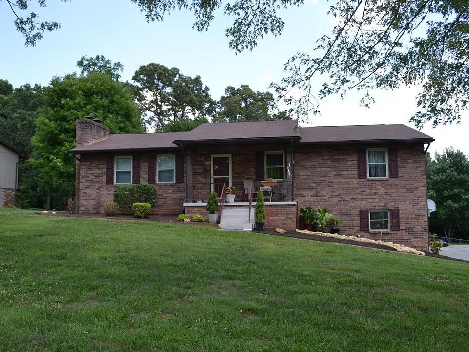 1st image of 3122 Fairoaks Dr