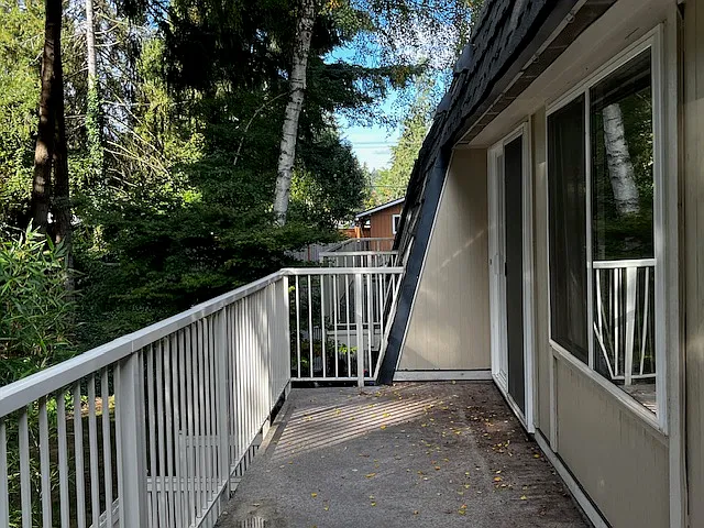 9805 NE 124th St #102 — Photo 3