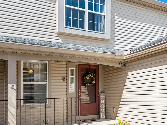 2nd image of 2039 Burbridge Ln #31C