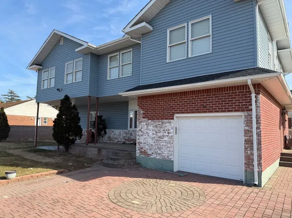671 Bauer St, Elmont, NY 11003