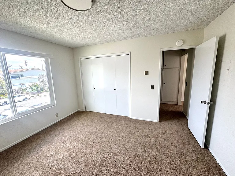 609 Kirk Ave — Photo 11