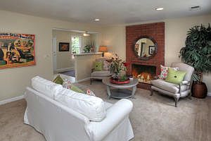 4th image of 4509 Hollister Ave