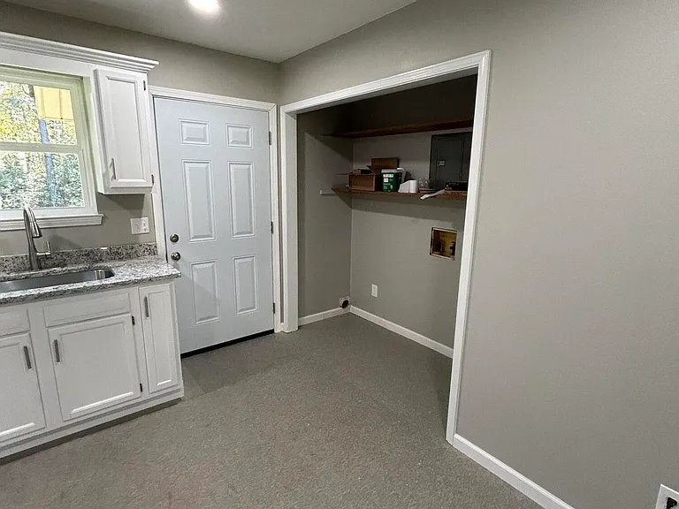 1010 Telly Rd #B — Photo 3