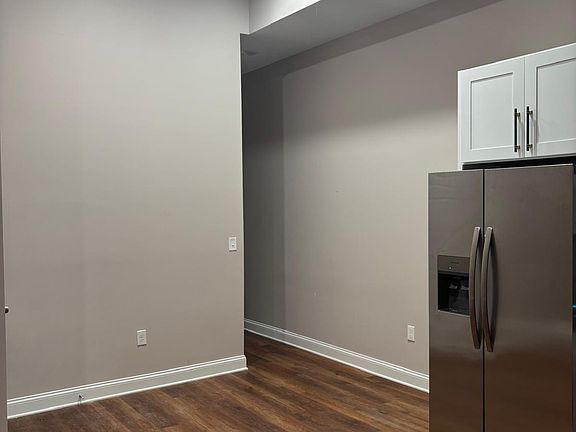 2nd image of 1919 McCulloh St #4