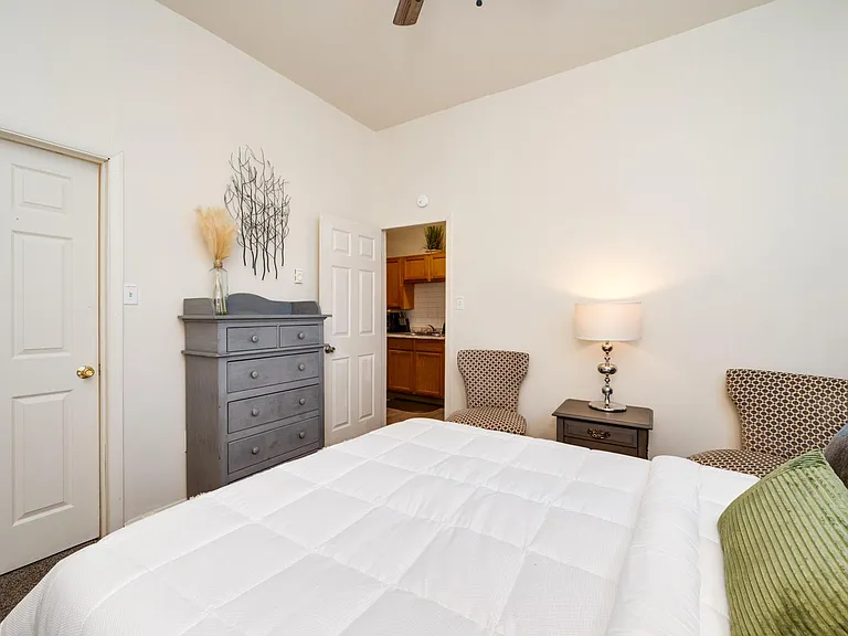 612 W Market St #1 — Photo 20