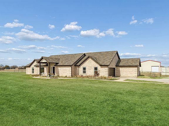 4th image of 317 Illinois St