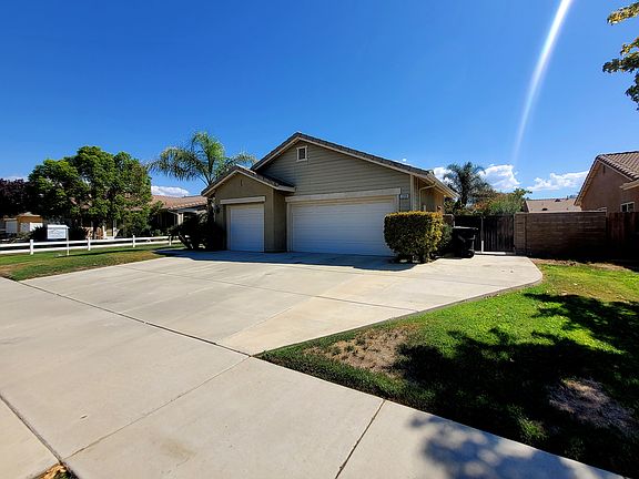 2nd image of 1364 Cinnabar Ave