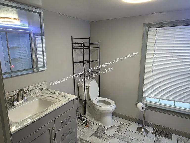 1119 Riverside Dr #2 — Photo 18