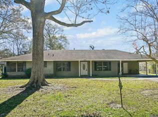 9384 S Riveroaks Dr, Baton Rouge, LA 70815