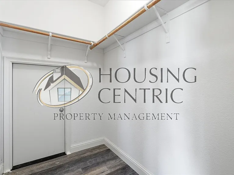 7242 Breaker Point Way — Photo 43