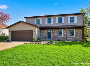 4816 W Courtland Trl, McHenry, IL 60050
