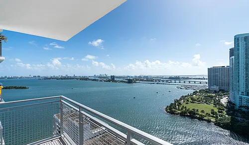 The Watermarc at Biscayne Bay Photo 1