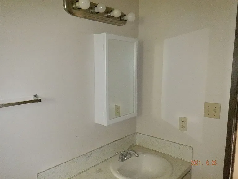77 California St — Photo 14