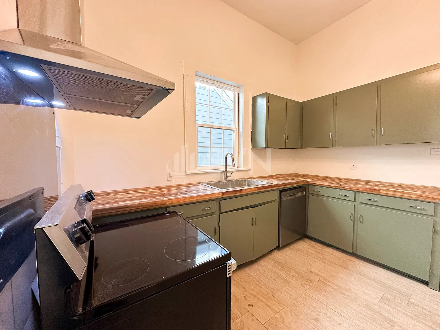 953 Selma Street - 953 Selma Street — Photo 3