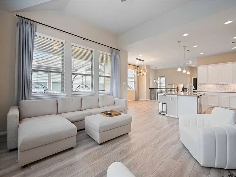 2539 Terrace Point Dr — Photo 12