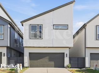 341 N Centro Cir, Shenandoah, TX 77385