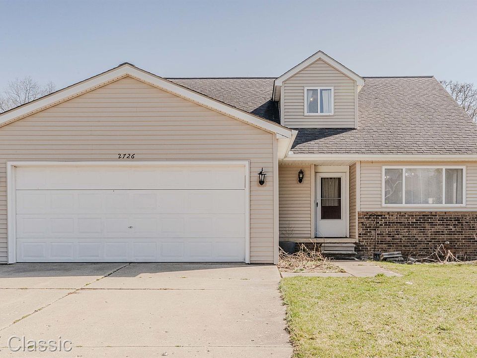 1st image of 2726 Shady Hollow Dr
