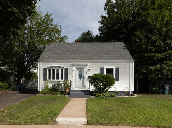 8 Thayer Road, Hamden, CT 06514