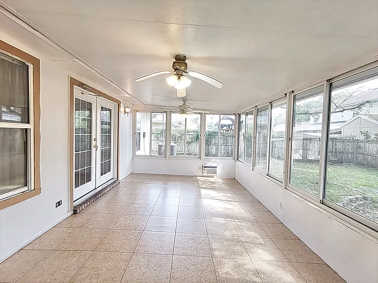 2107 E Willesdon Dr — Photo 24