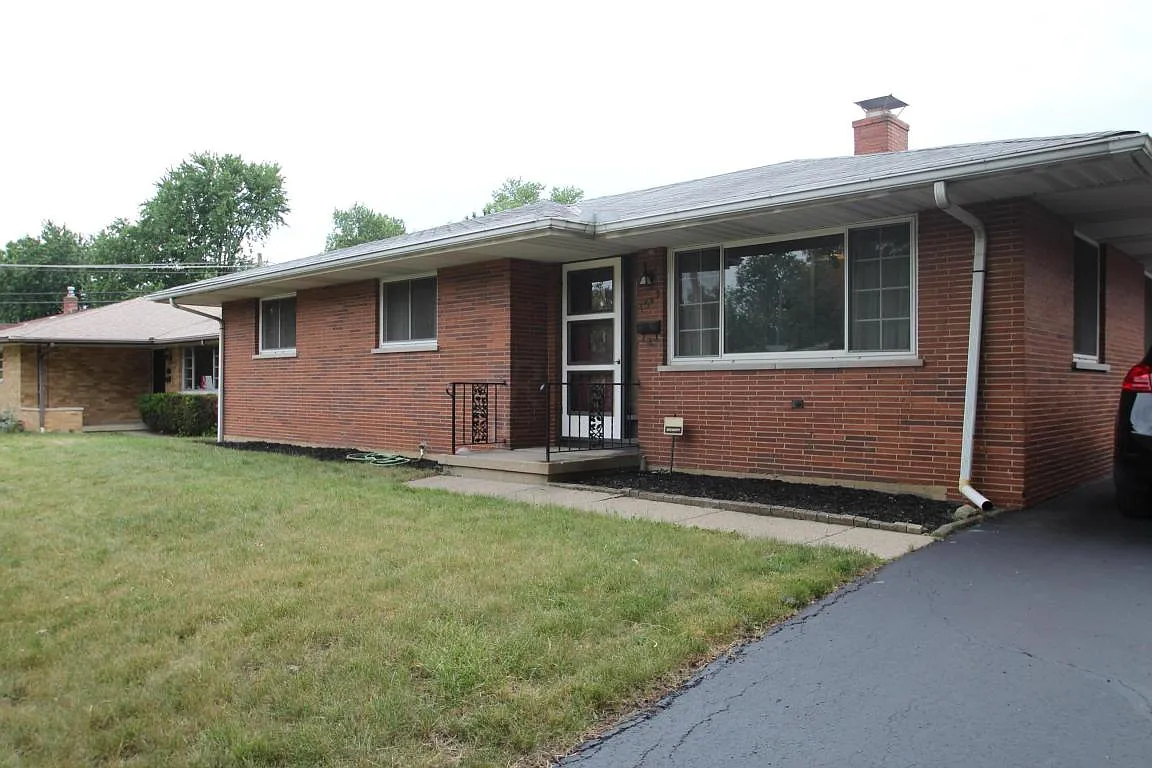 1343 Pierce Ave photo 1