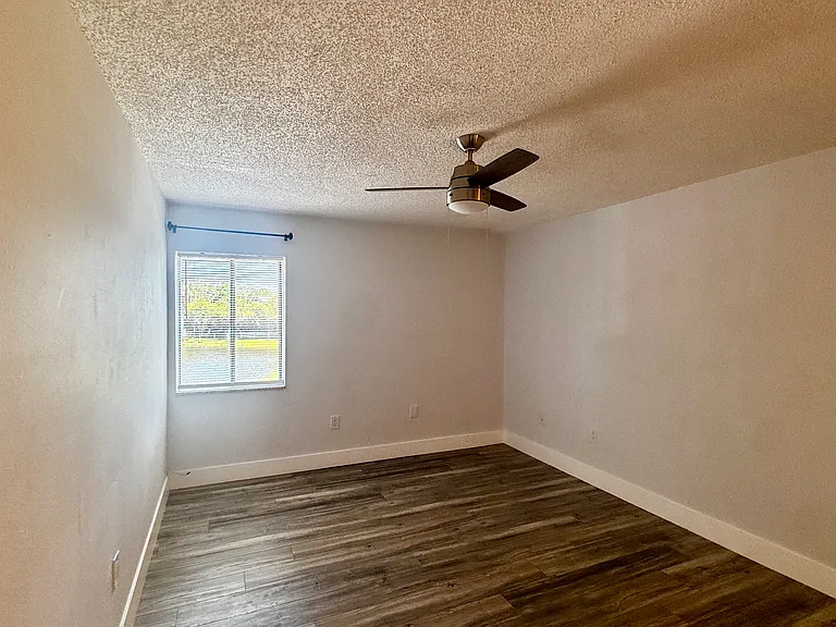 11502 7th Ln N #1406 — Photo 13