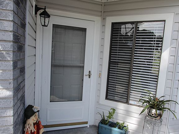 2nd image of 768 White Pine Ave