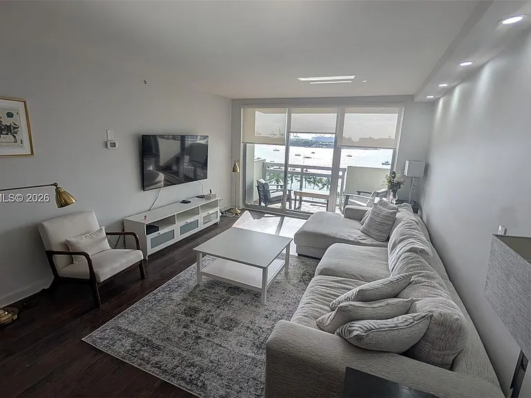 1500 Bay Rd #822S — Photo 3