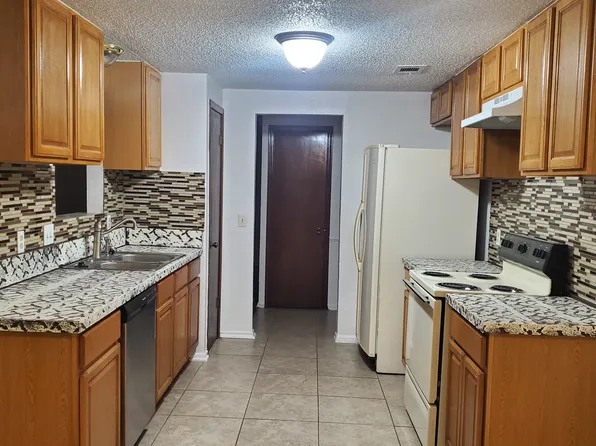 9609 Blue Bonnet Pl, Oklahoma City, OK 73128