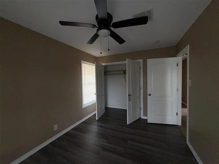 115 E Broadway St — Photo 15