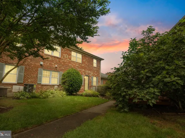 9562 Hagel Cir, Lorton, VA 22079