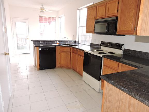 3rd image of 3613 Canyon View Ct
