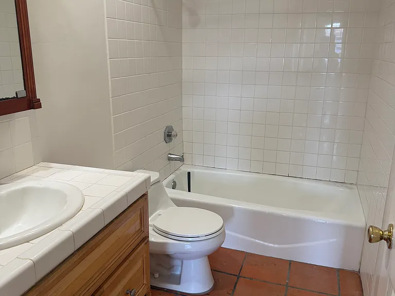 1309 Elmhurst Ave — Photo 13