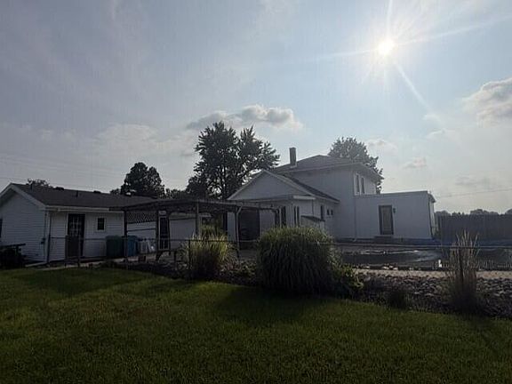 2nd image of 15722 Wayne St
