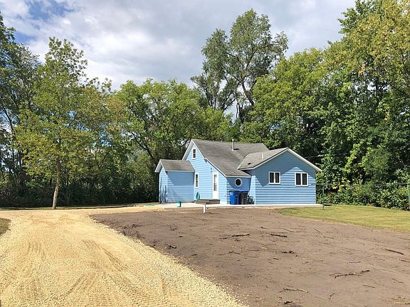 5th image of 820 5th St N