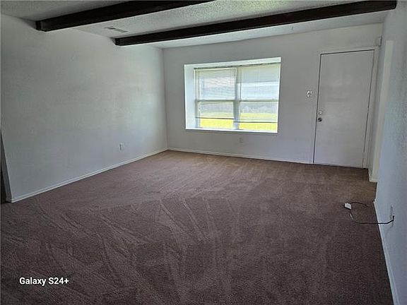 3rd image of 2552 Oakmere Dr #1